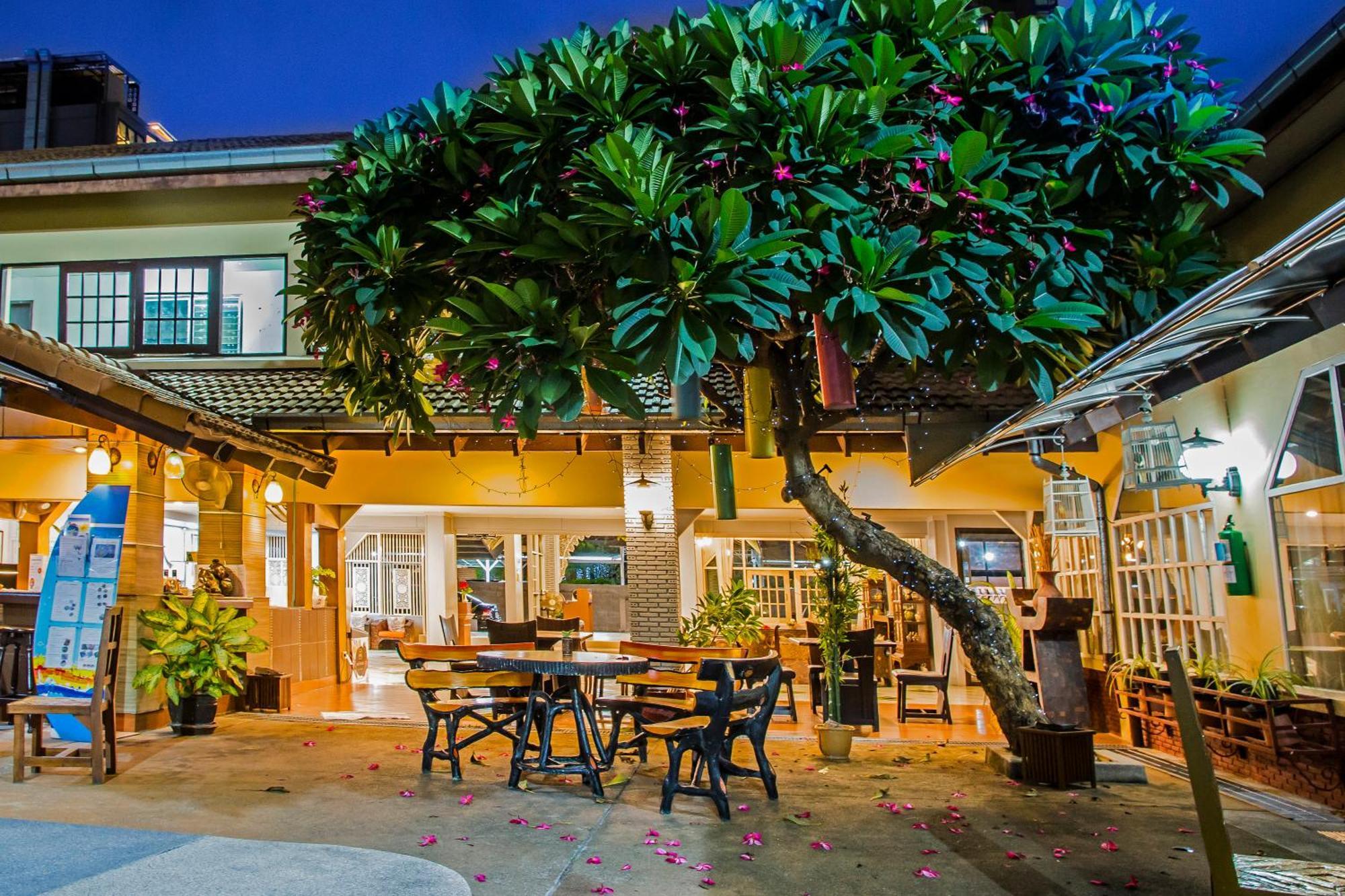 S Lodge Pattaya Formally Sabai Lodge Ngoại thất bức ảnh